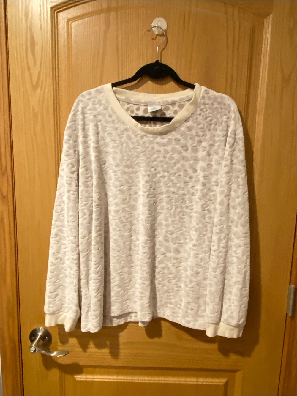 Sleep Sense Women’s Size XL Leopard /Cheetah Print Crewneck Sweatshirt